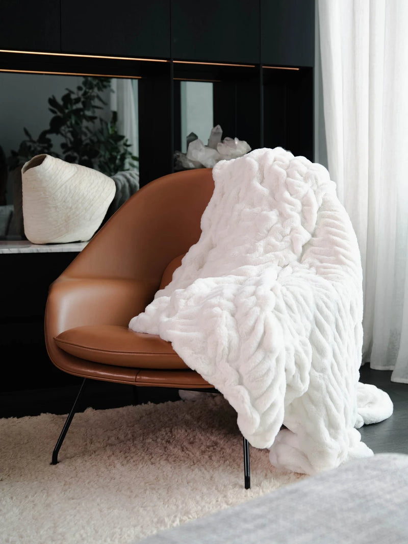 Cloud-Like Plush Dreamer Blanket