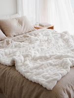 Cloud-Like Plush Dreamer Blanket